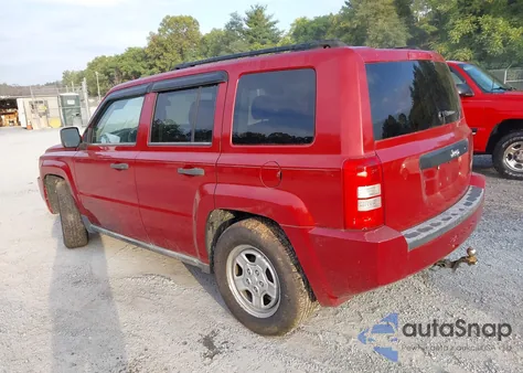 2010 Jeep Patriot Sport from USA, damaged, VIN 1J4NT1GA9AD646840